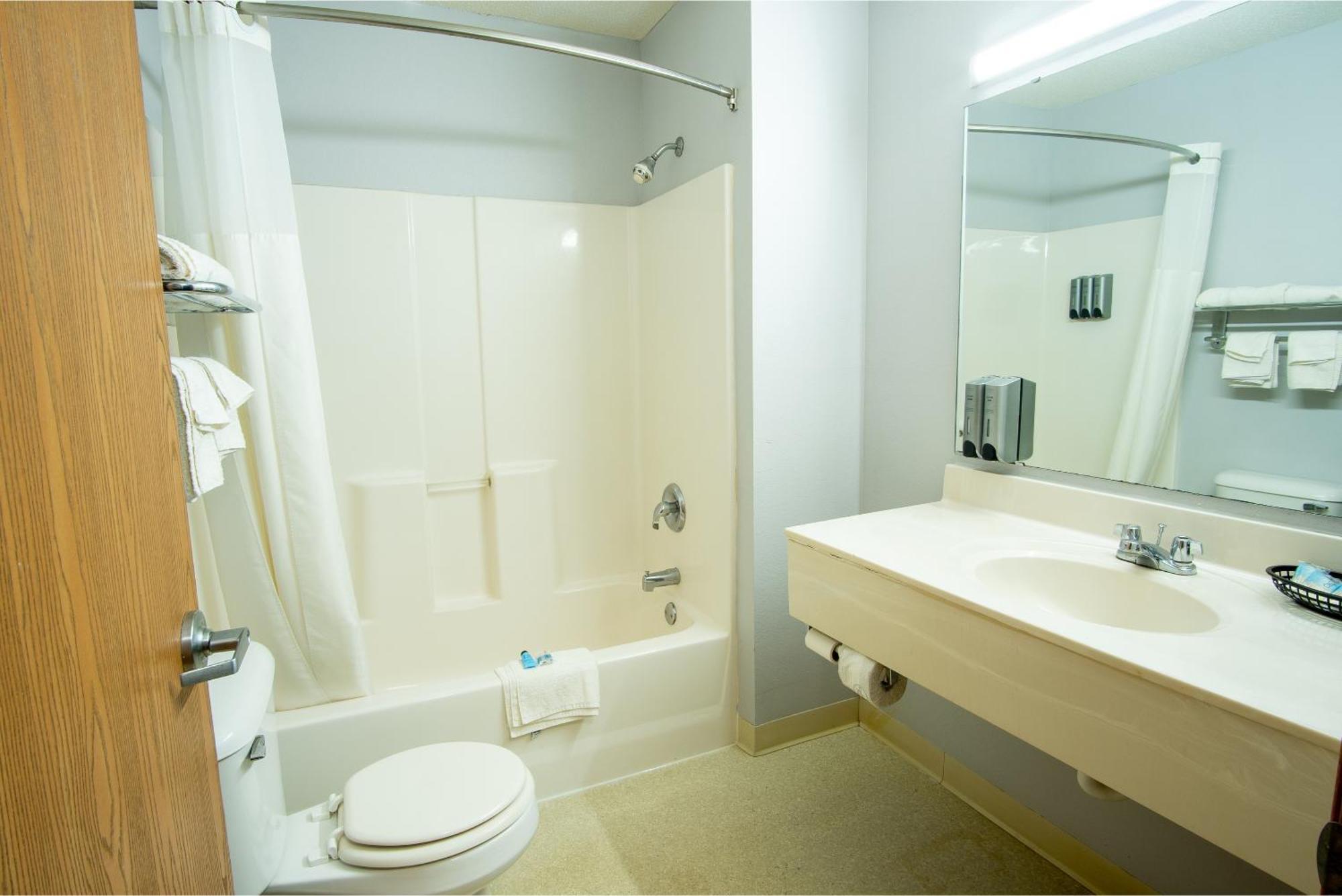 Coratel Inn & Suites By Jasper New Richmond 外观 照片